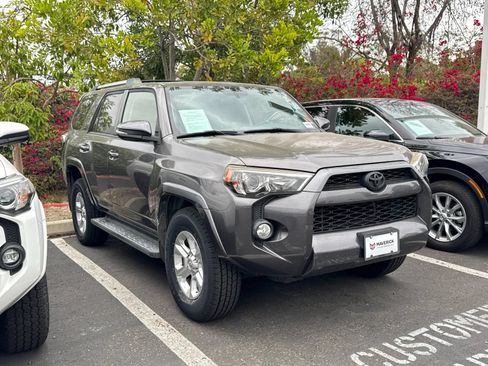 Used 2019 Toyota 4Runner SR5 Premium RWD image 4