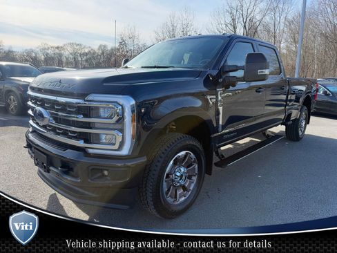 Used 2025 Ford F350 King Ranch w/ FX4 Off-Road Package image 4