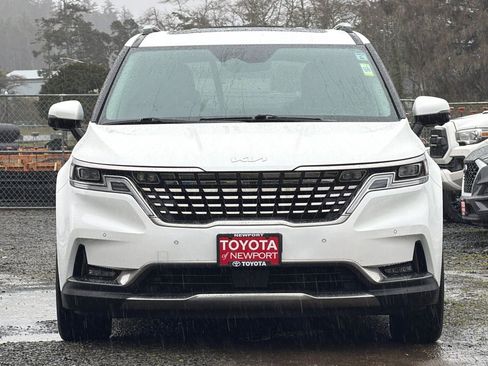 Used 2024 Kia Carnival SX Prestige image 6