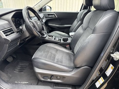 Used 2022 Mitsubishi Outlander SE FWD image 13