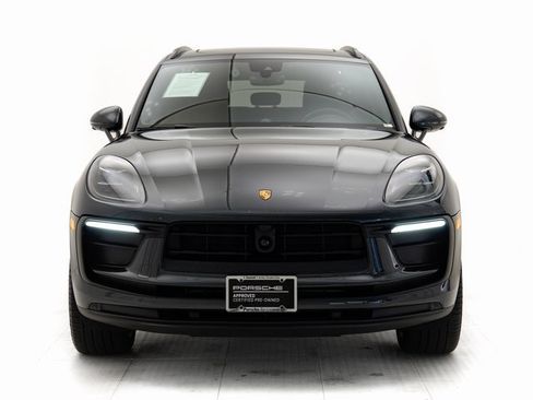 Used 2025 Porsche Macan image 31