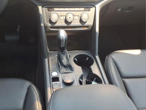 Used 2021 Volkswagen Atlas SE AWD/4WD image 19