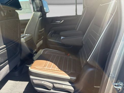 New 2026 GMC Yukon XL Denali Ultimate w/ LPO, Floor Liner Package AWD/4WD image 29