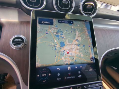 New 2025 Mercedes-Benz GLC 350e 4MATIC image 8