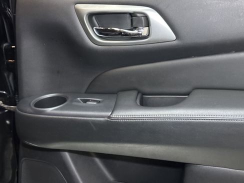 Used 2018 Nissan Pathfinder SL w/ Midnight Edition Package image 35