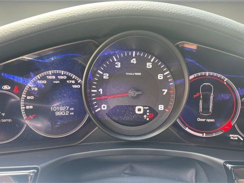 Used 2020 Porsche Panamera 4 AWD/4WD image 19