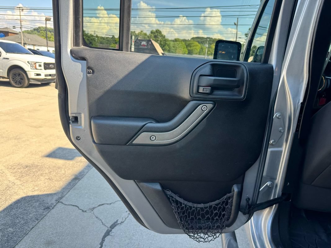 Used 2015 Jeep Wrangler Unlimited Sport w/ Quick Order Package 24S AWD/4WD image 26