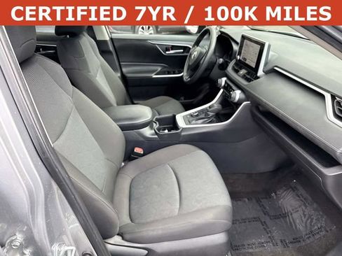Used 2025 Toyota RAV4 XLE AWD/4WD image 9
