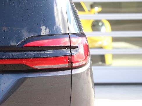 Used 2022 Chrysler Pacifica Pinnacle image 11