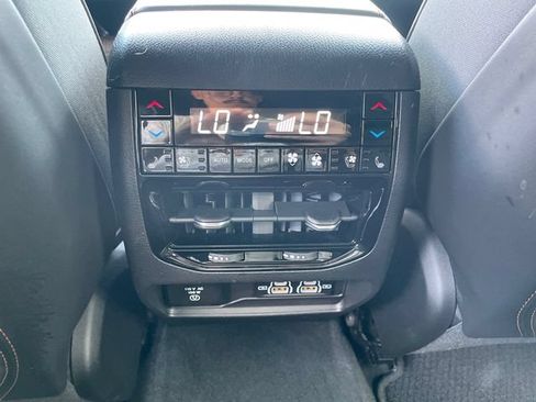 Used 2022 Jeep Grand Cherokee Summit AWD/4WD image 20