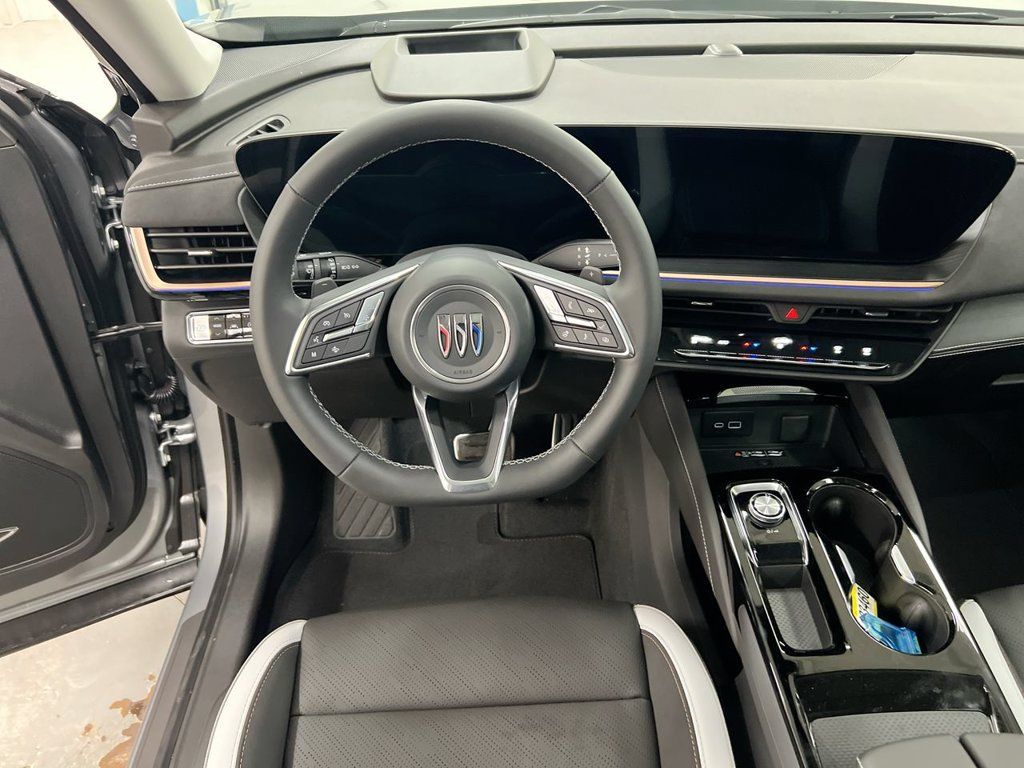 Used 2025 Buick Envision Sport Touring AWD/4WD image 21