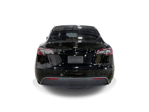 Certified 2023 Tesla Model Y Long Range AWD/4WD image 5