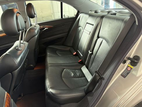 Used 2004 Mercedes-Benz E 320 4MATIC Sedan image 21