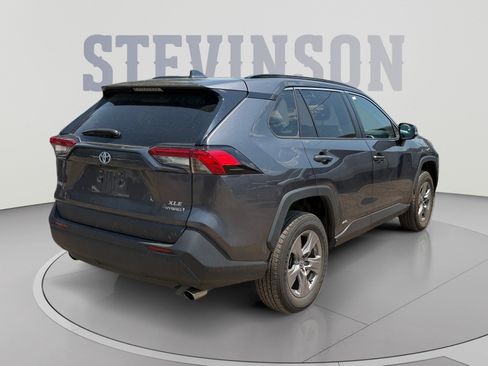 Used 2023 Toyota RAV4 XLE AWD/4WD image 5