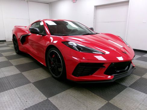 Used 2020 Chevrolet Corvette Stingray Premium Cpe w/ 3LT Preferred Equipment Group RWD image 18