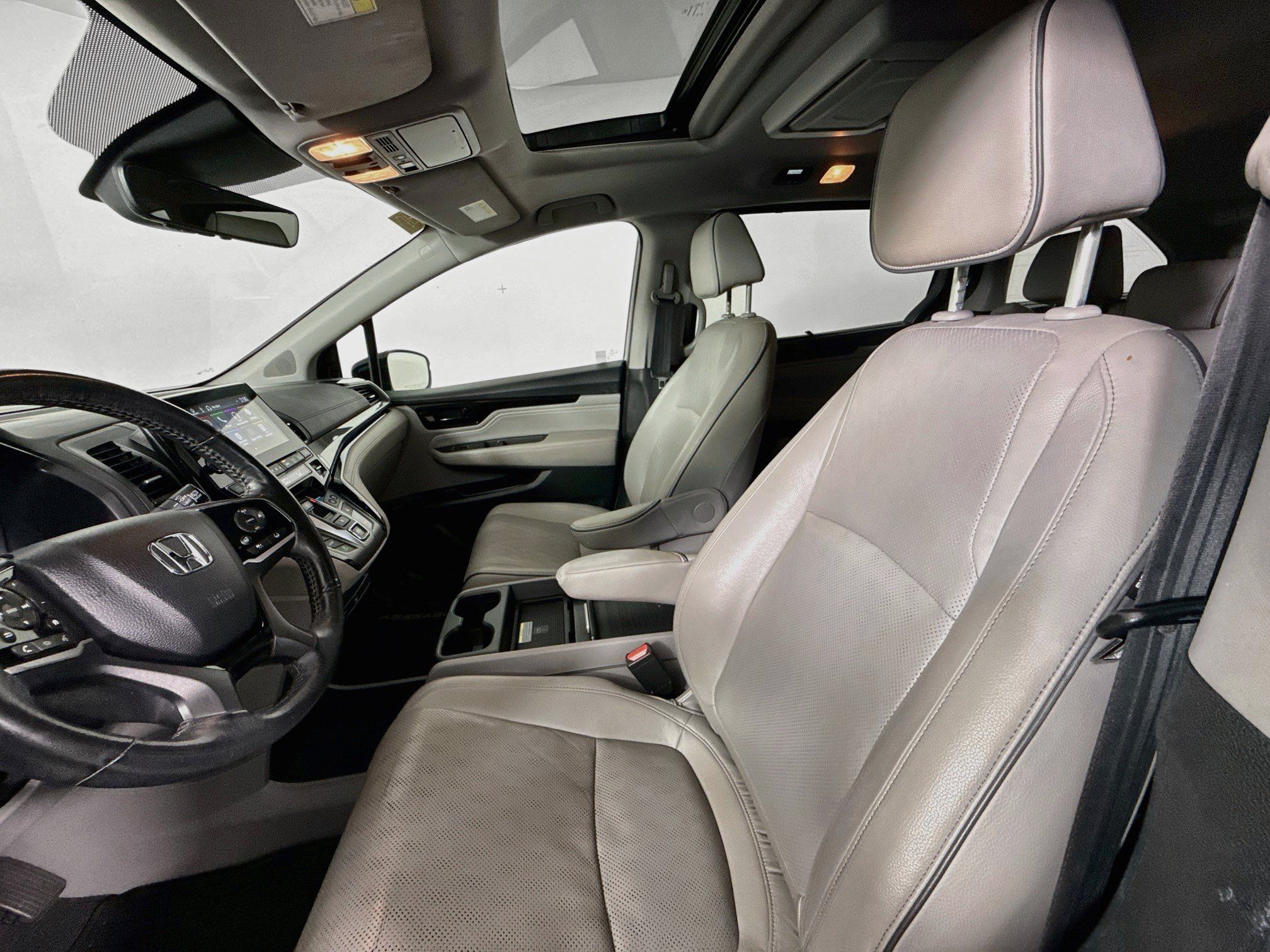 Used 2021 Honda Odyssey Elite image 11