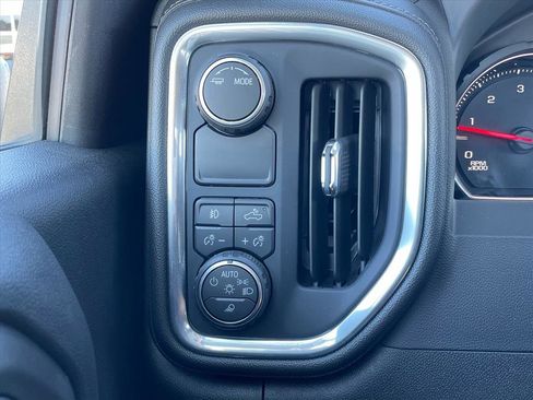 Used 2023 Chevrolet Silverado 2500 LT w/ Convenience Package image 7