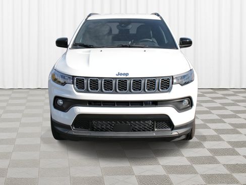 New 2026 Jeep Compass Latitude image 30