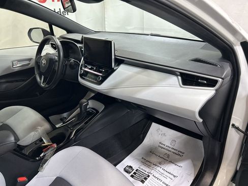 Used 2024 Toyota Corolla SE image 12