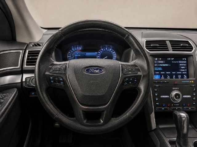 Used 2019 Ford Explorer Platinum AWD/4WD image 14