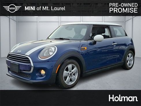 Used 2017 MINI Cooper 2-Door Hardtop image 1
