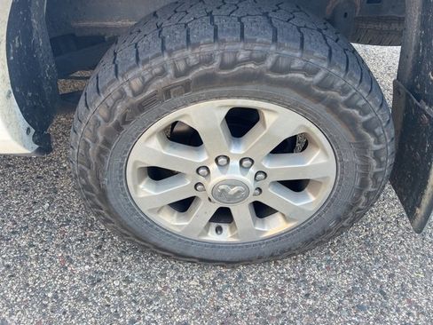 Used 2019 RAM 2500 Laramie image 9