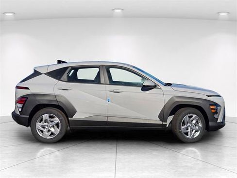 New 2026 Hyundai Kona SE image 8