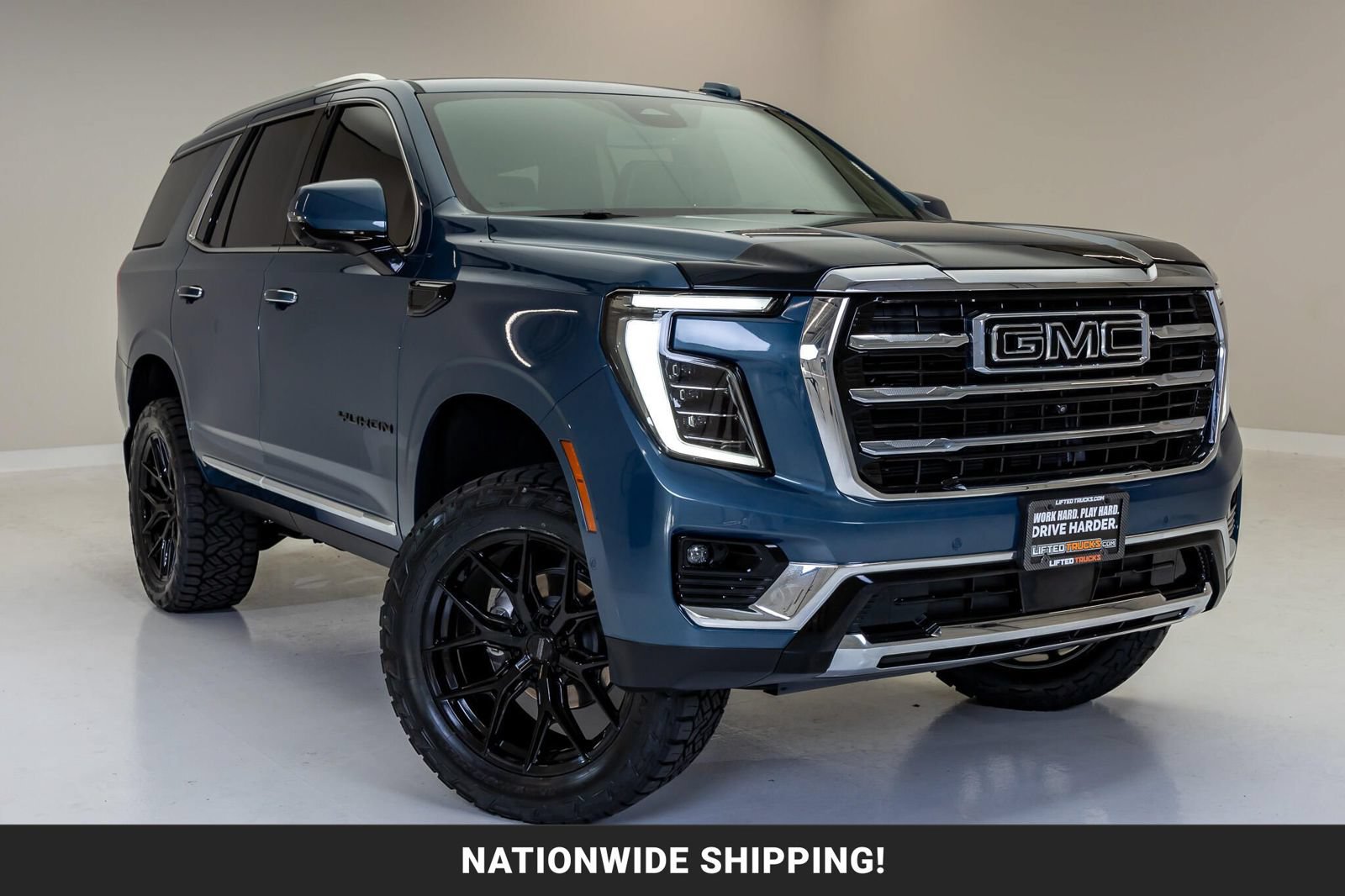 Used 2025 GMC Yukon Elevation AWD/4WD image 1