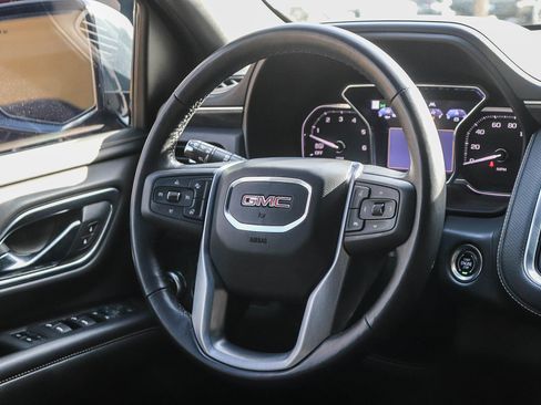 Used 2021 GMC Yukon SLT w/ SLT Luxury Plus Package image 16