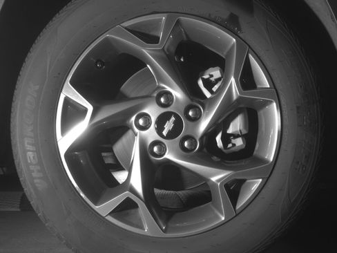 Used 2025 Chevrolet Trax LT w/ LT Convenience Package FWD image 13
