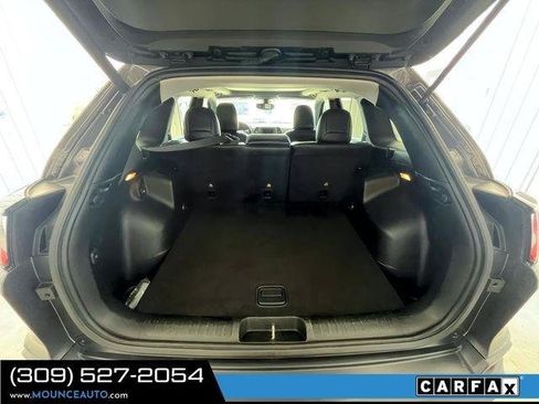 Used 2019 Jeep Cherokee Latitude Plus w/ Comfort/Convenience Group AWD/4WD image 11