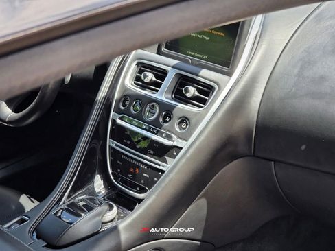 Used 2017 Aston Martin DB11 V12 RWD image 16