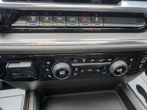 Used 2024 Chevrolet Silverado 2500 High Country w/ Technology Package image 14