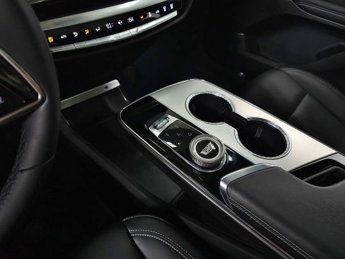 Certified 2024 Cadillac Lyriq Tech AWD/4WD image 33