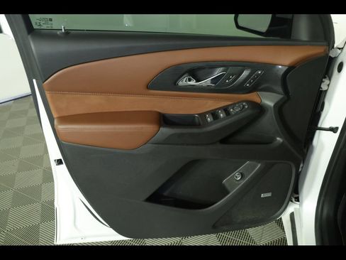 Used 2021 Chevrolet Traverse High Country AWD/4WD image 24