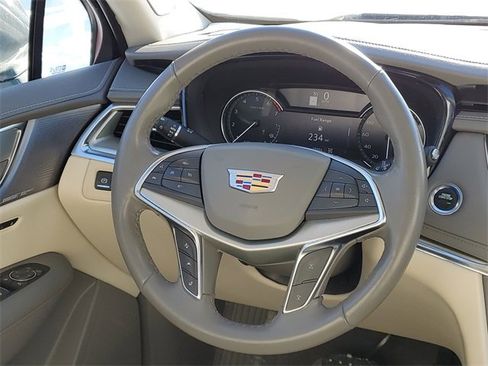 Certified 2023 Cadillac XT5 Premium Luxury image 29