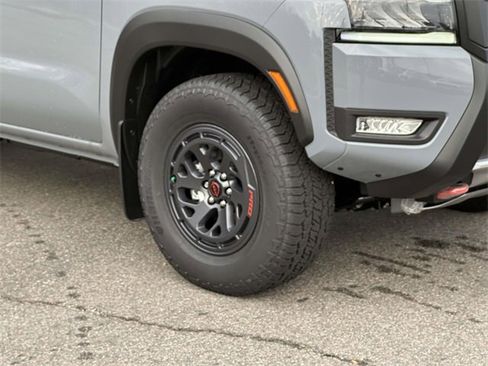 New 2026 Nissan Frontier PRO-4X w/ Pro-4x Convenience Package image 7