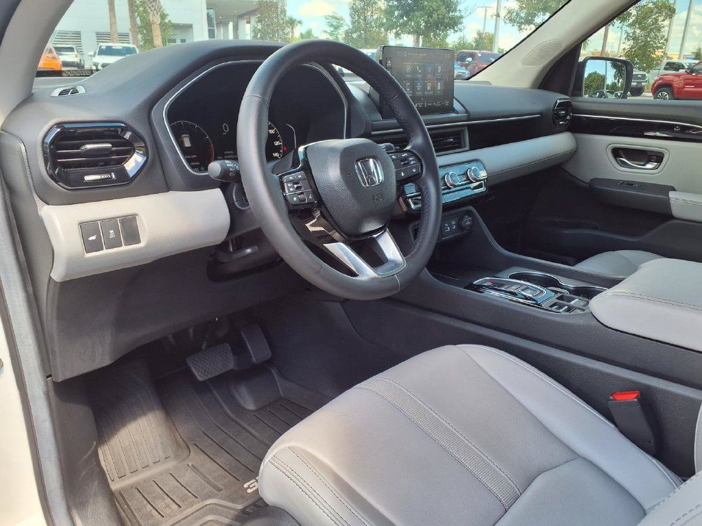 Used 2025 Honda Pilot EX-L image 21