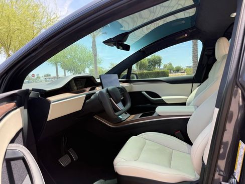Used 2022 Tesla Model X AWD/4WD image 13