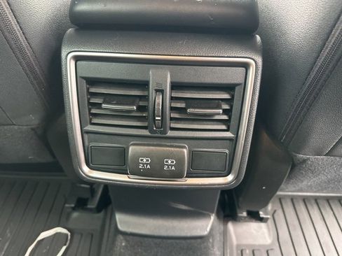 Used 2021 Subaru Forester Premium image 41