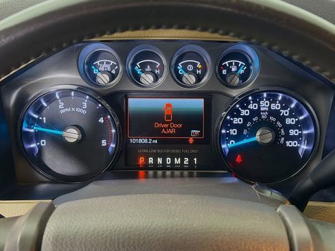 Used 2016 Ford F250 Lariat w/ Lariat Interior Package image 15