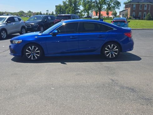 Used 2023 Honda Civic EX image 4
