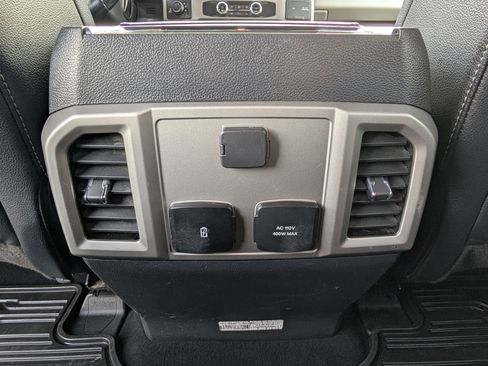 Used 2022 Ford F250 Lariat w/ Black Appearance Package image 16