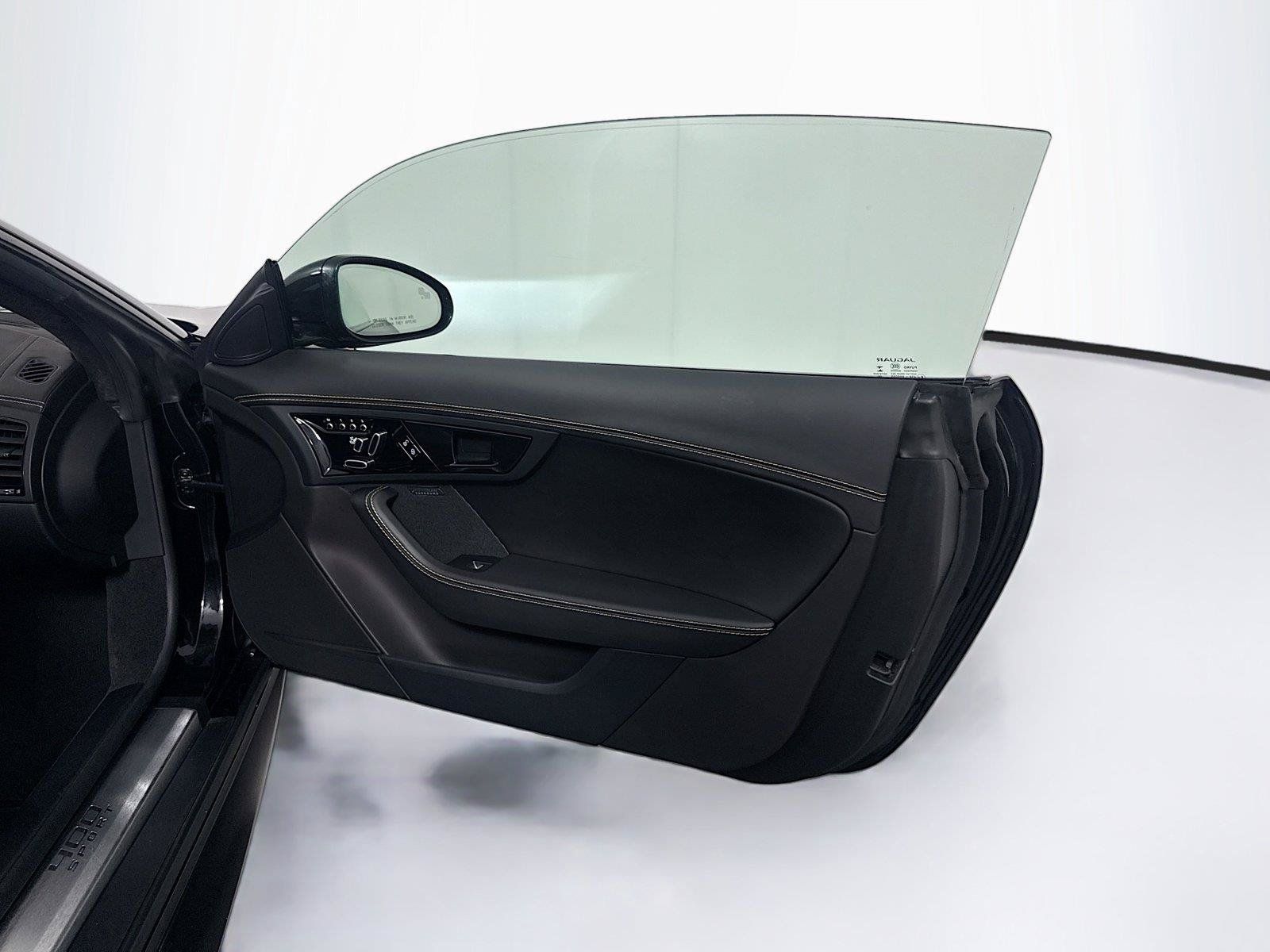 Used 2018 Jaguar F-TYPE 400 Sport RWD image 27