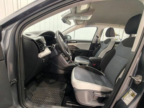 Used 2025 Volkswagen Taos S AWD/4WD image 24