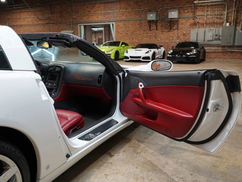 Used 2008 Chevrolet Corvette Coupe w/ Preferred Equipment Group RWD image 48