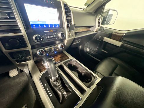 Used 2019 Ford F150 Lariat w/ Equipment Group 502A Luxury AWD/4WD image 26