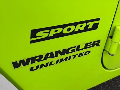 Used 2012 Jeep Wrangler Unlimited Sport image 28