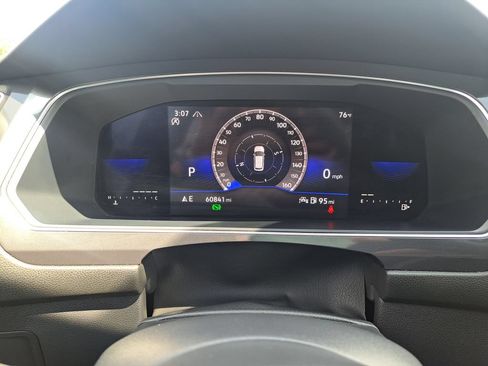 Used 2022 Volkswagen Tiguan SE R-Line AWD/4WD image 15