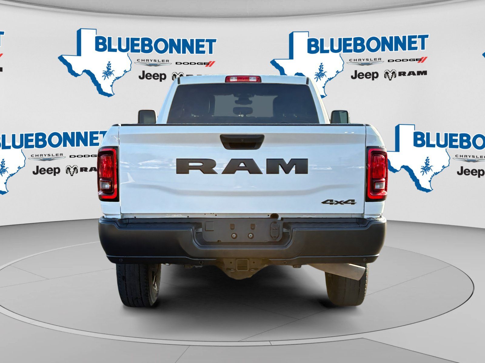 Used 2024 RAM 2500 Tradesman w/ Chrome Appearance Group AWD/4WD image 6